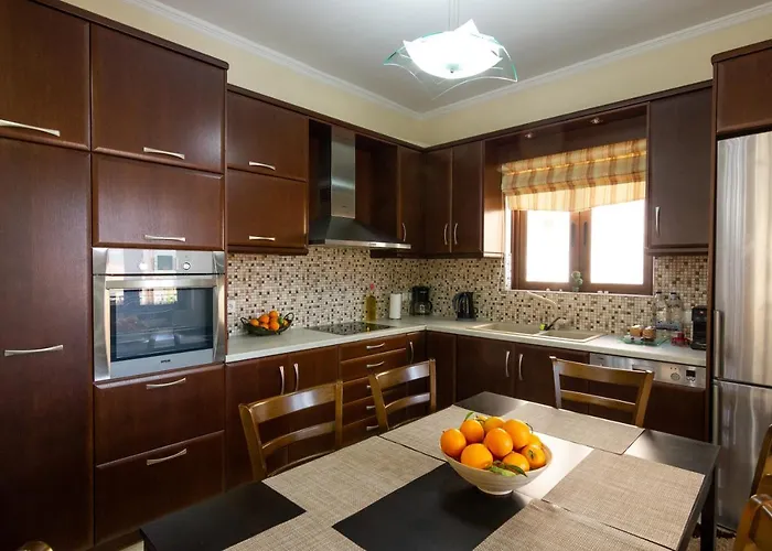 Katerina & Elia's Family House *